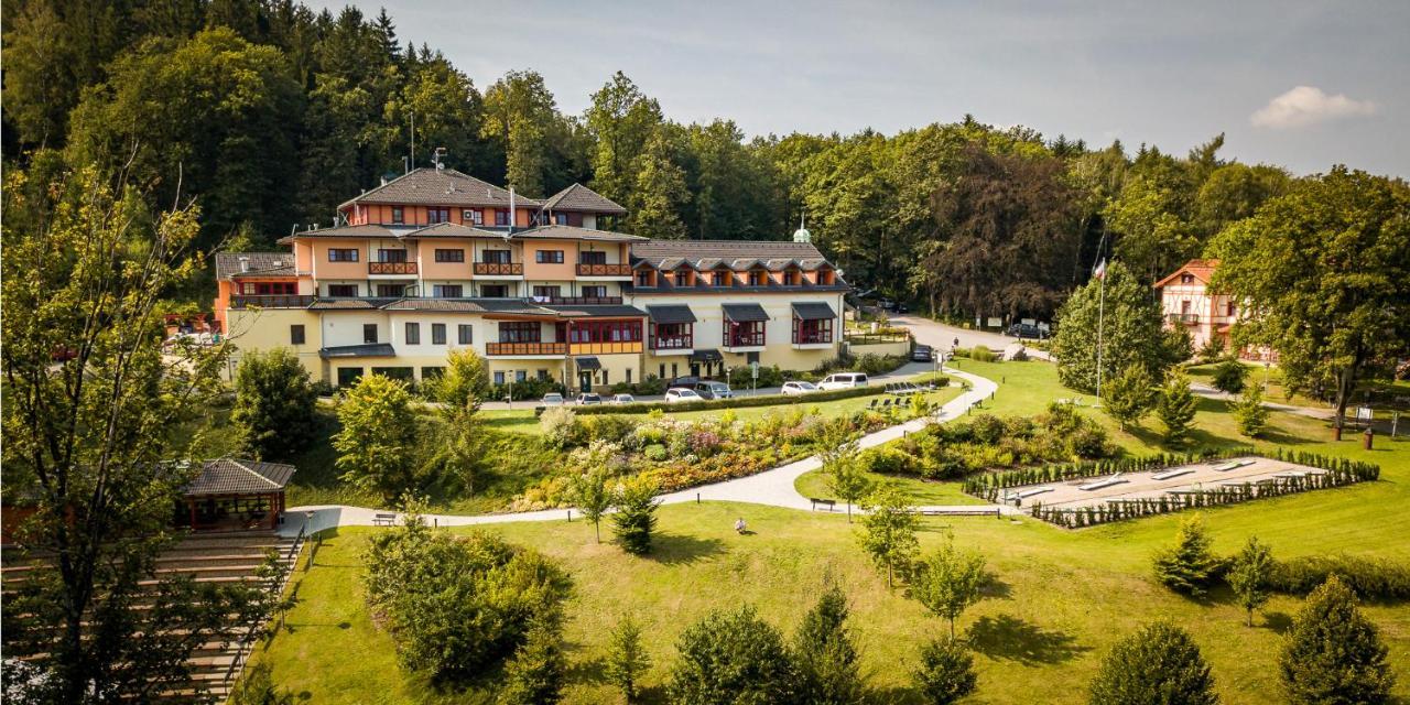 Hotel Studanka Rychnov nad Kneznou Buitenkant foto