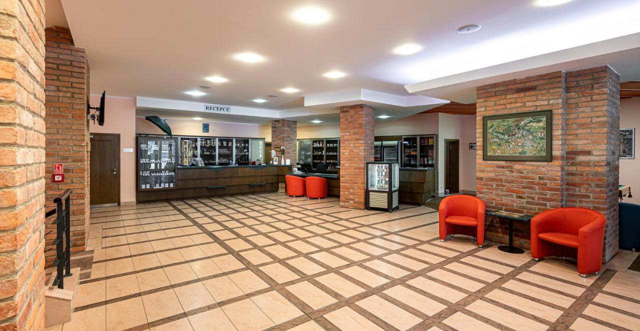 Hotel Studanka Rychnov nad Kneznou Buitenkant foto