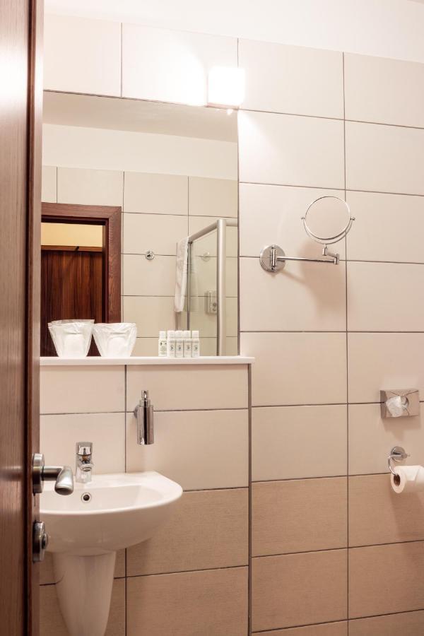 Hotel Studanka Rychnov nad Kneznou Buitenkant foto