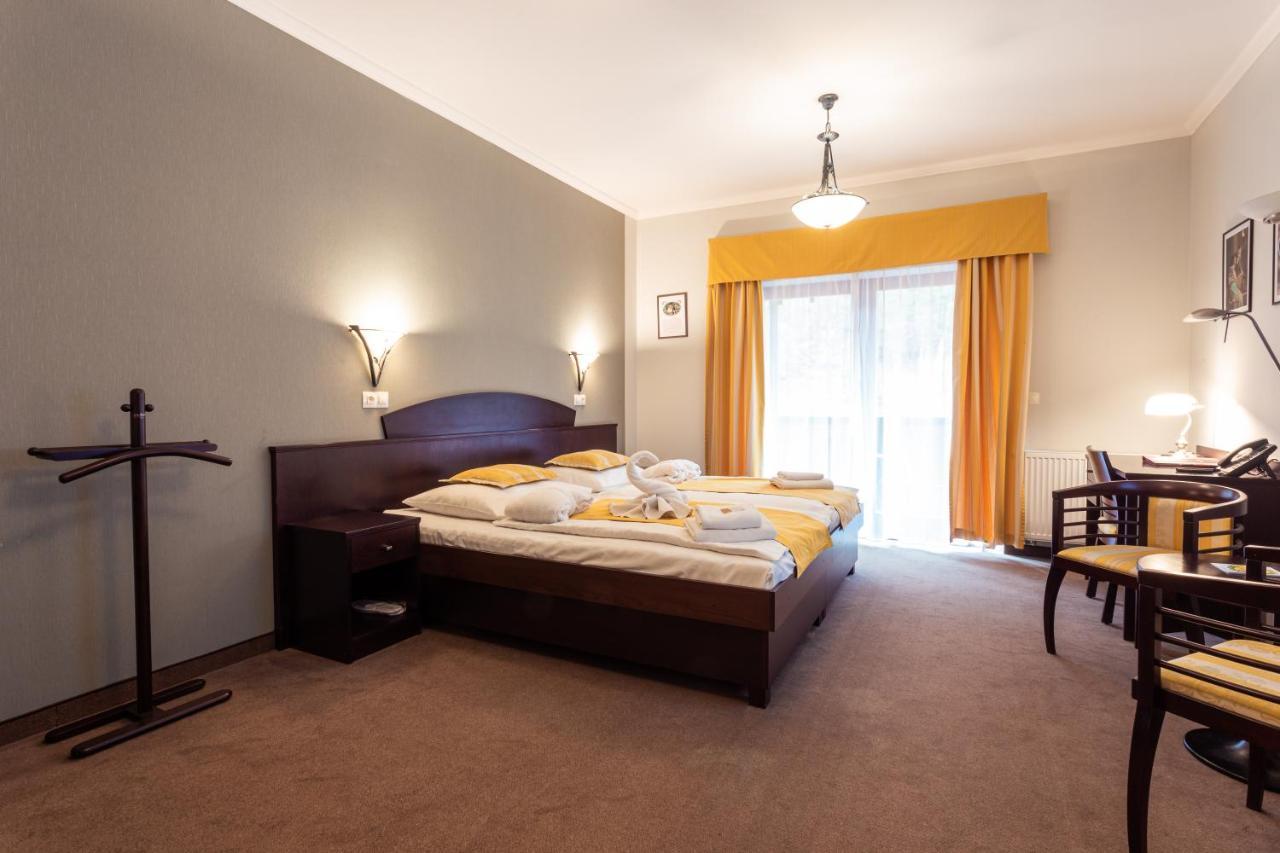 Hotel Studanka Rychnov nad Kneznou Buitenkant foto