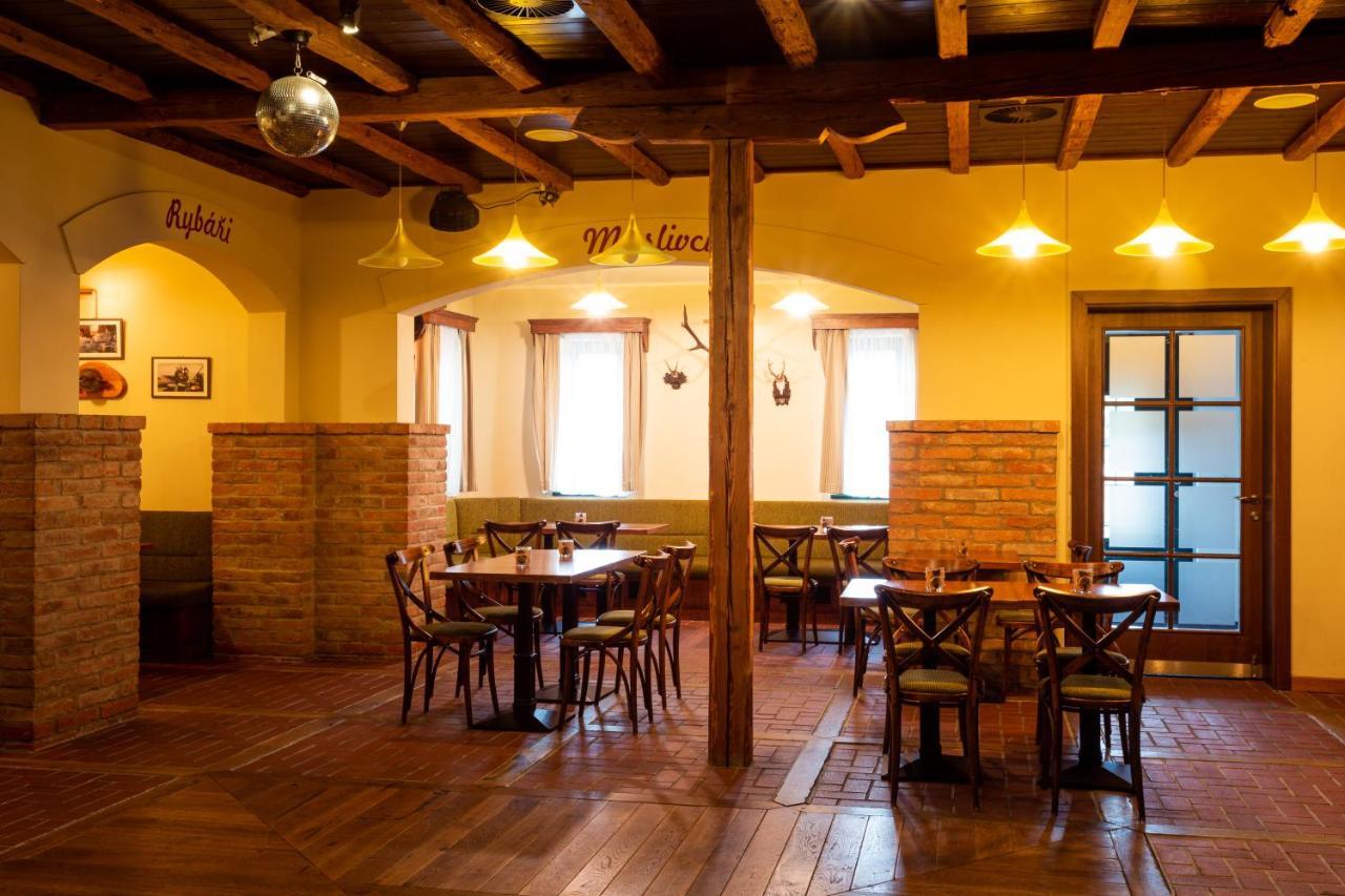 Hotel Studanka Rychnov nad Kneznou Buitenkant foto