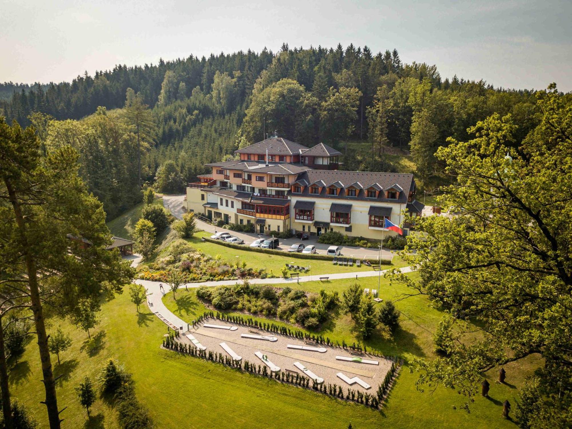 Hotel Studanka Rychnov nad Kneznou Buitenkant foto